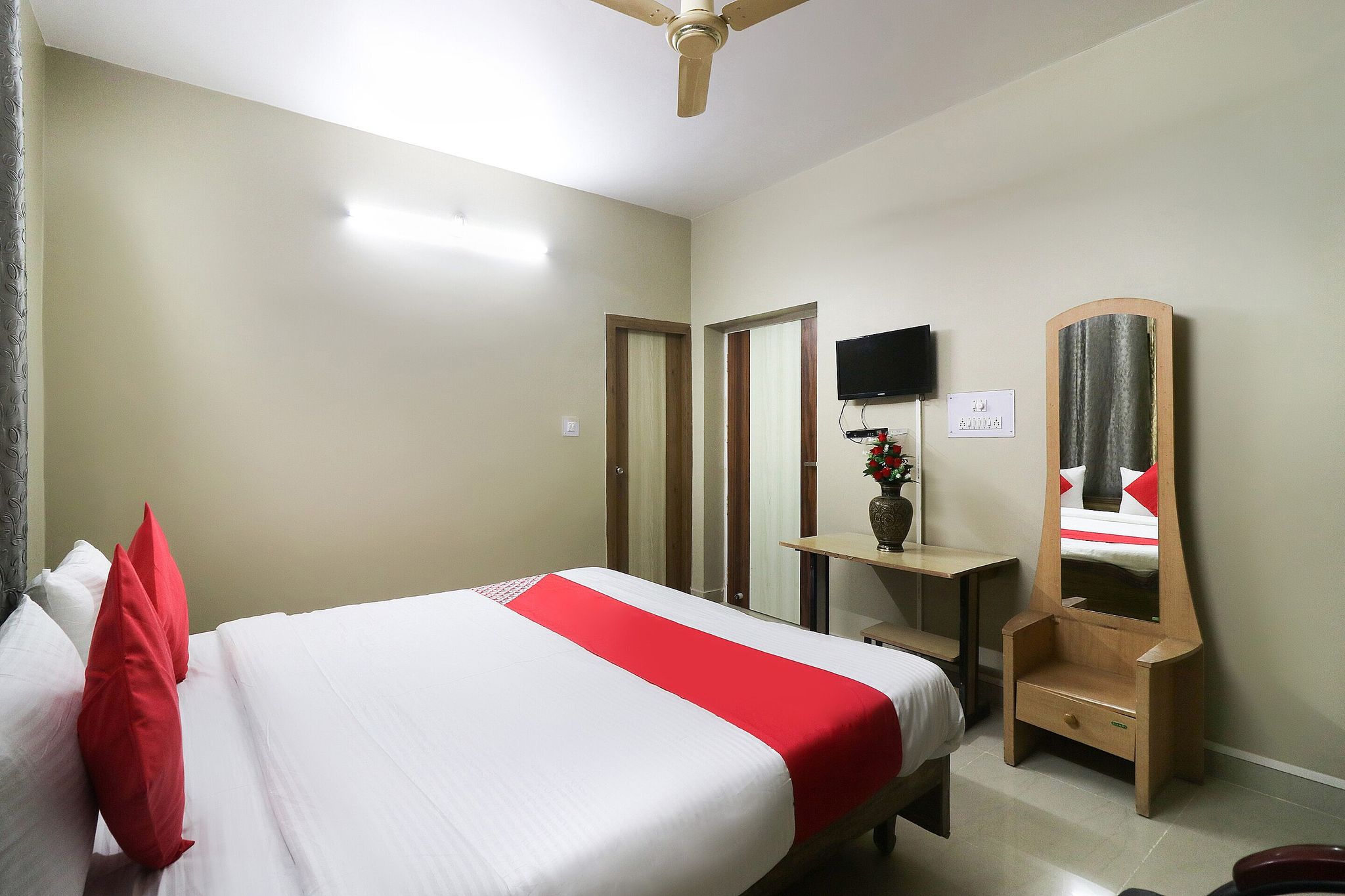 Hotel O Royal Holiday Classic 28