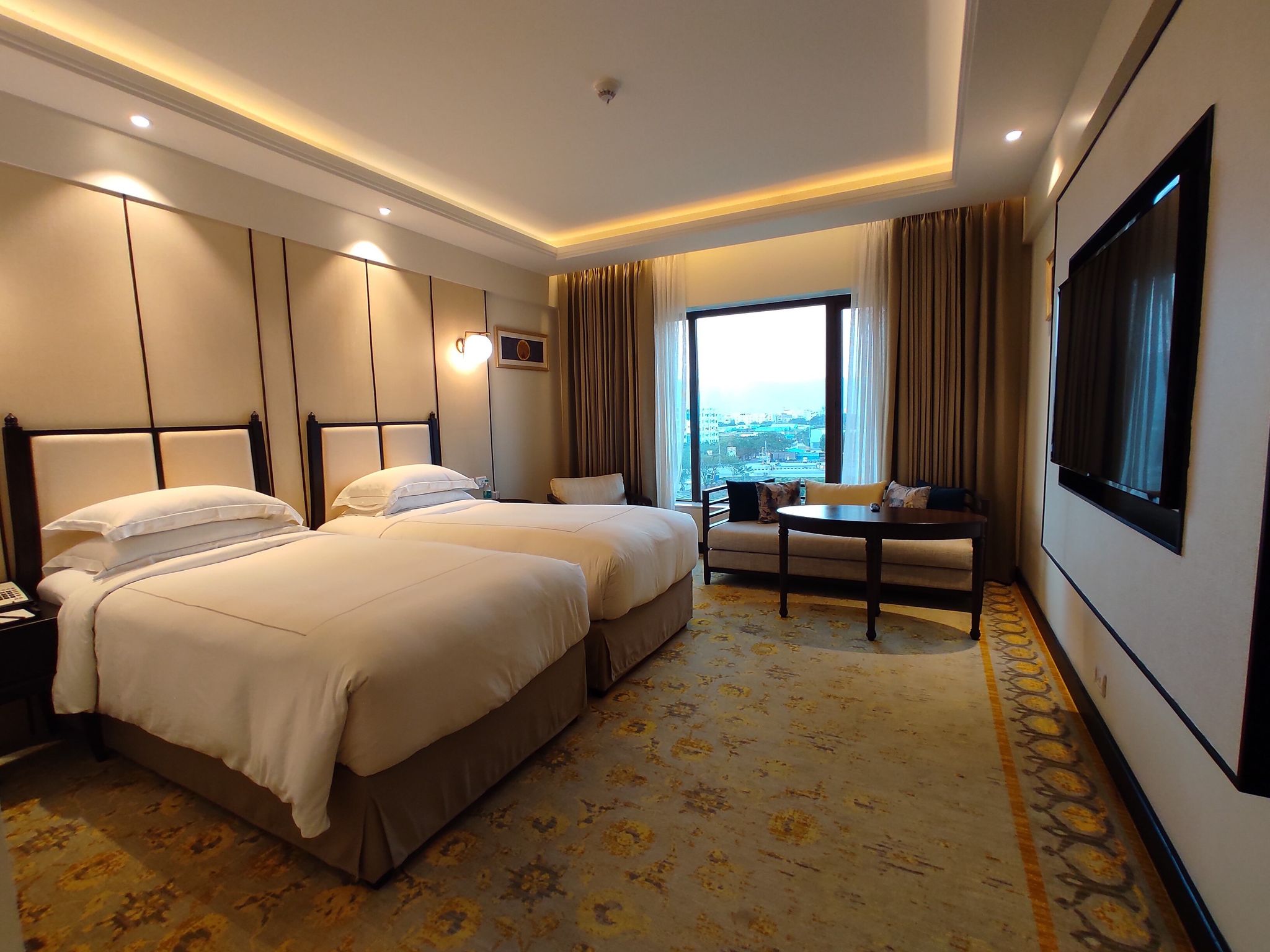 Superior Room King Bed