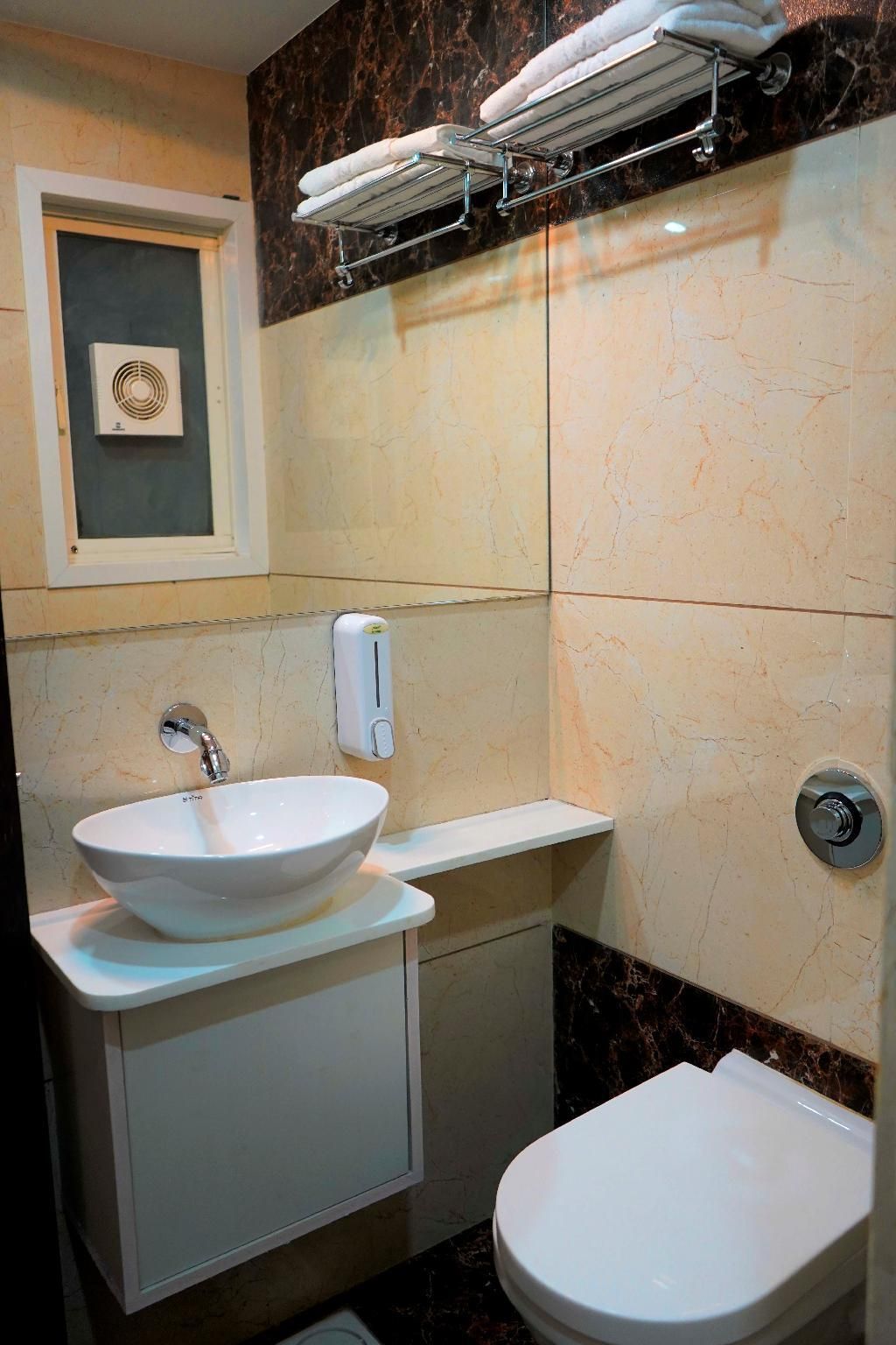 Hotel Royal Treat Standard Room 8