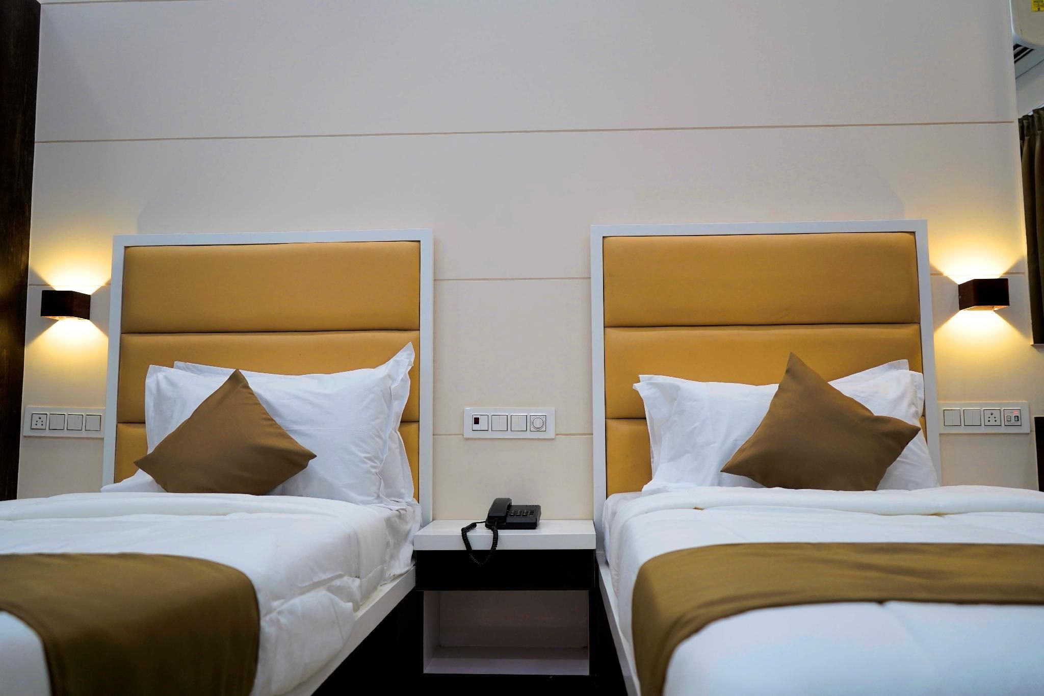 Deluxe Twin Bed