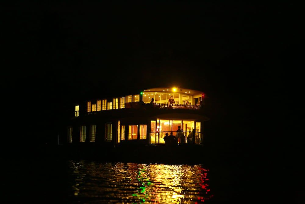 undefined Best Luxury Houseboat Kerala 5