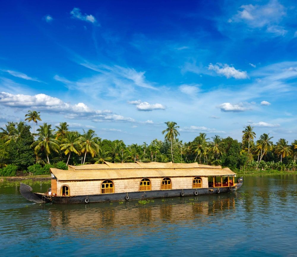 undefined Best Luxury Houseboat Kerala