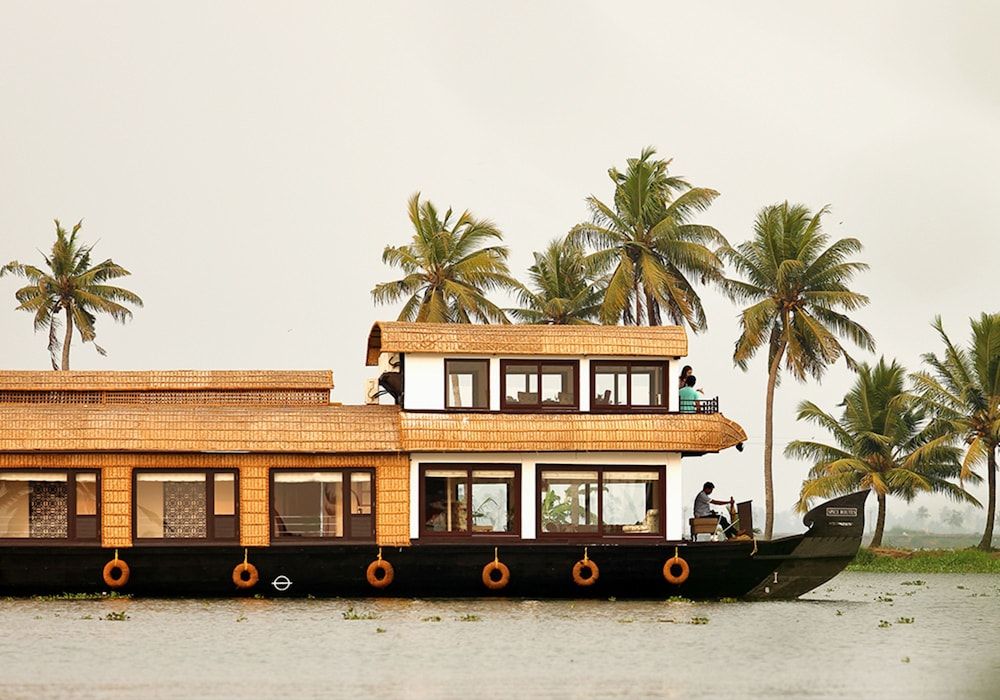 undefined Upper Deck Houseboat 6