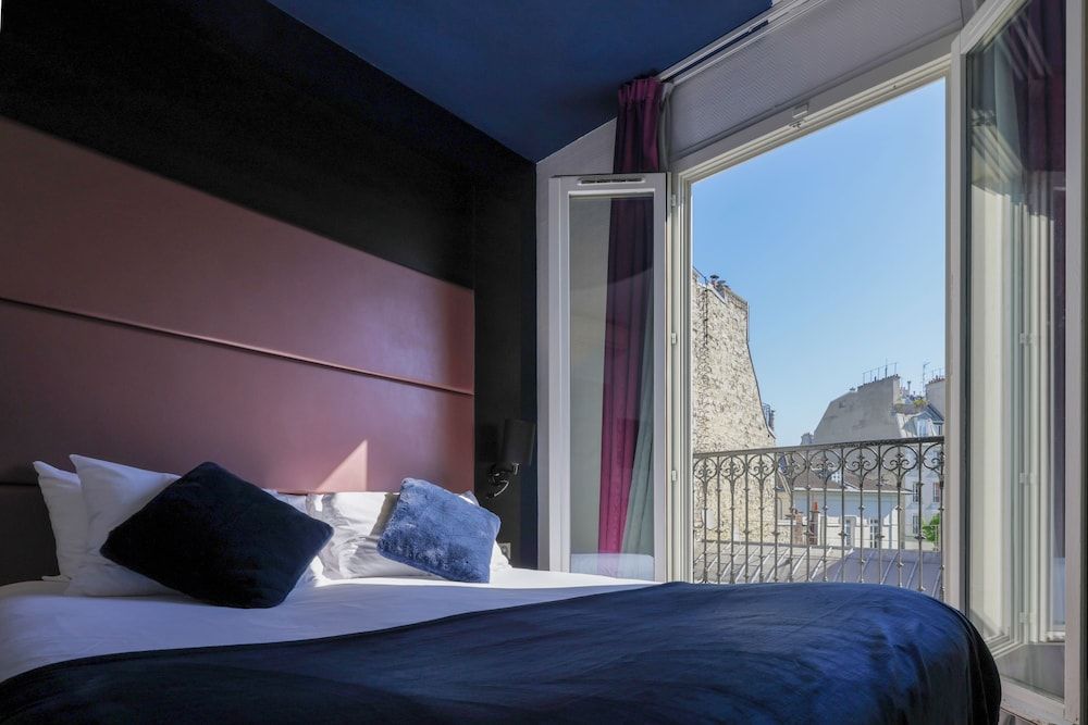 Accueil Hôtel Paris Pigalle Montmartre Double or Twin Room 10