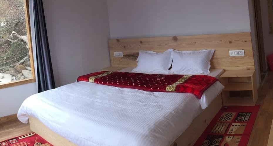 Double Room With Mountain View	