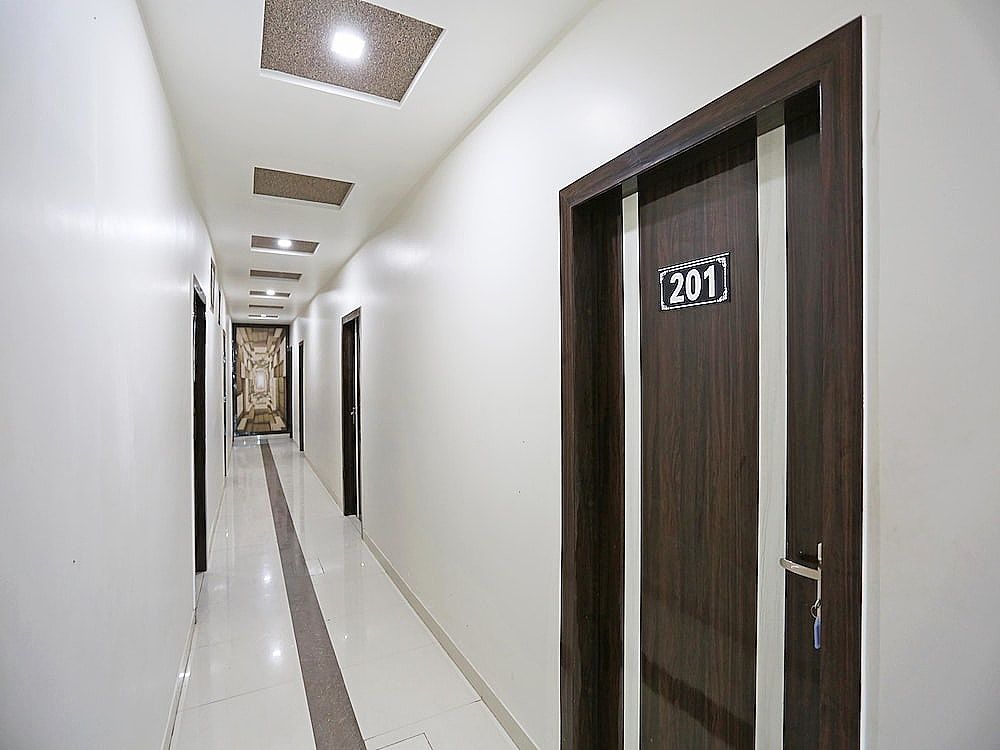 undefined Hotel O KN Plaza 2