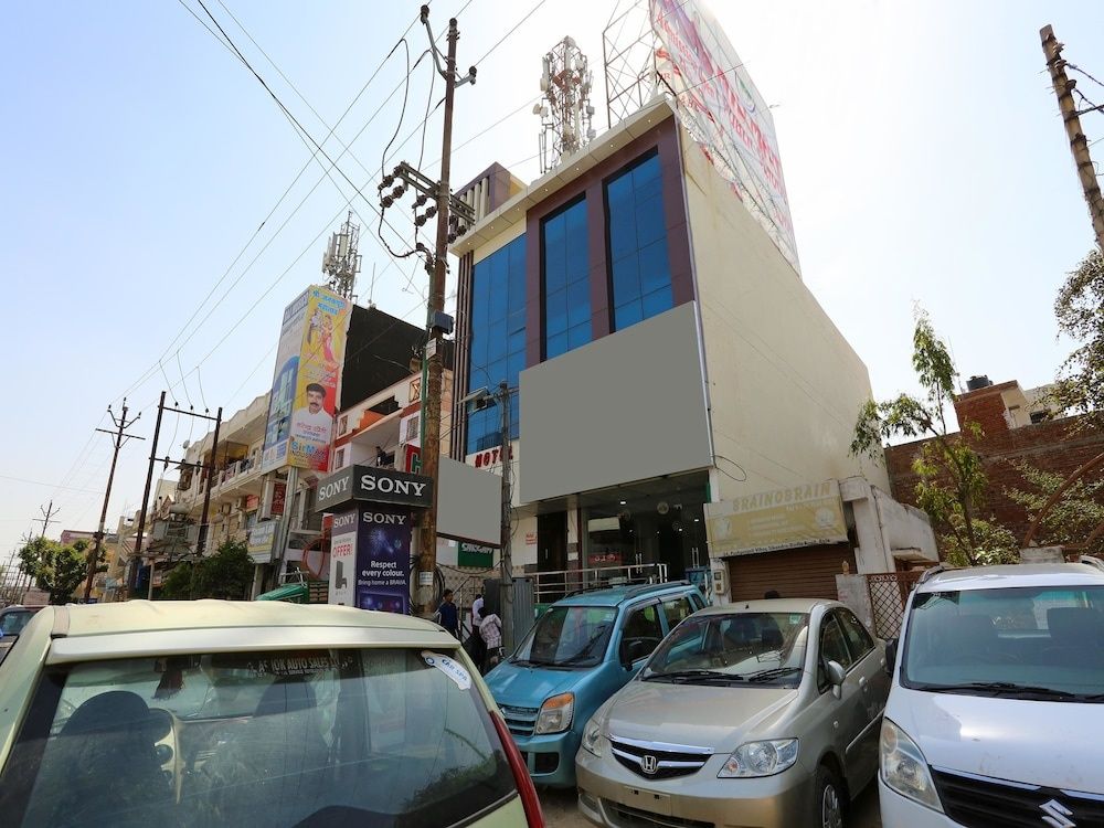 undefined OYO KN Plaza 4