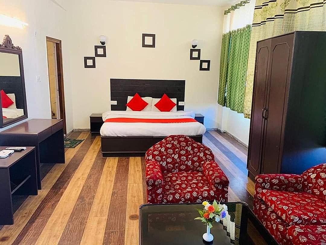 Deluxe Room (With View)