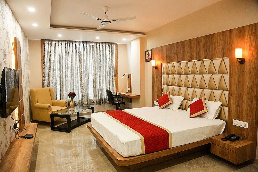 Hotel Raindew Deluxe Room 3