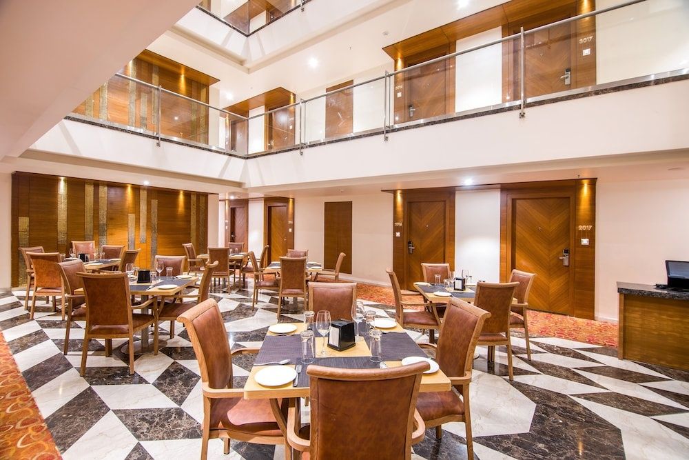 undefined Zion - A Luxurious Hotel 3