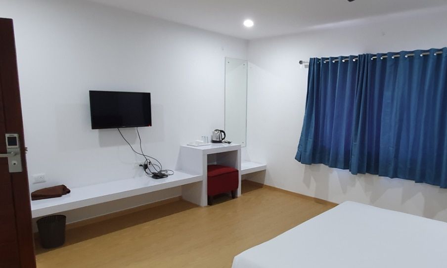 Comet Hotel Superior Room 3