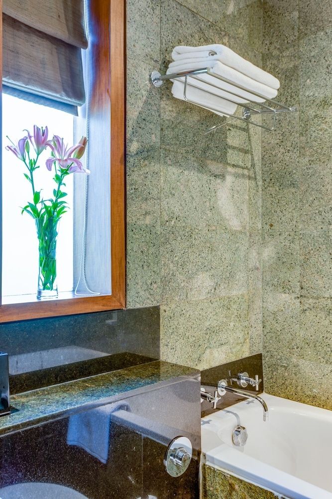 The Manor - New Delhi Standard Double Room 9