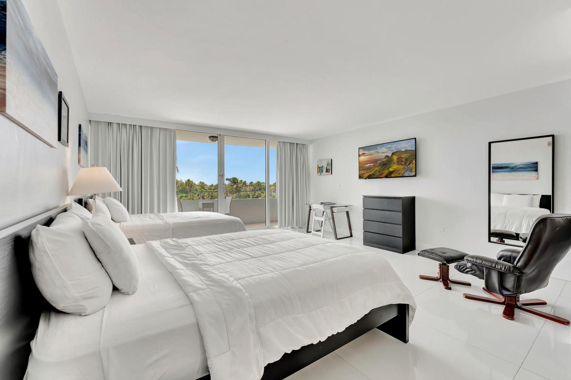 undefined Ocean Manor Beach Hotel 6