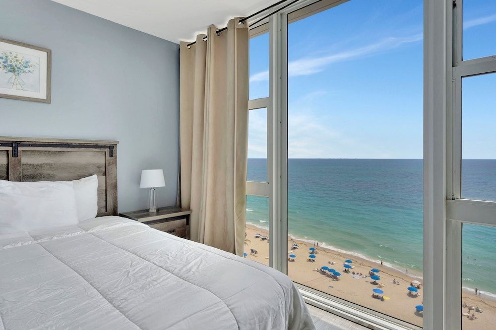 undefined Ocean Manor Beach Hotel 10