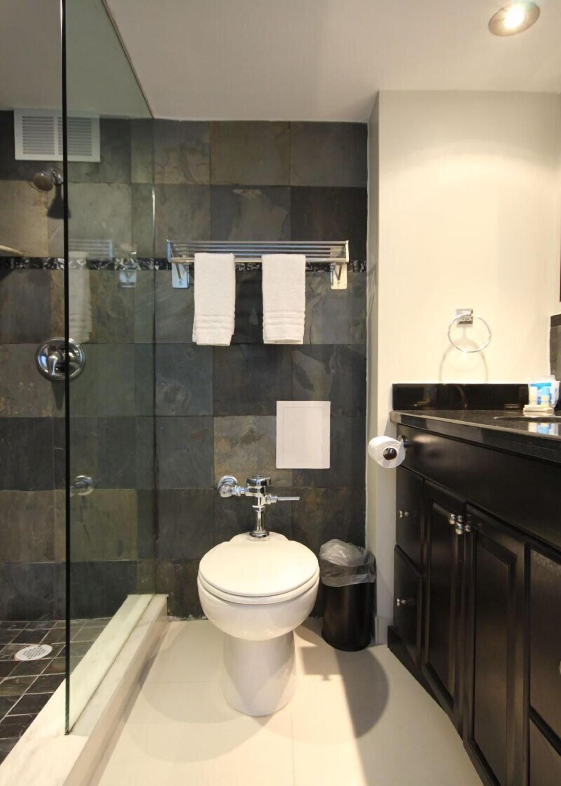 undefined Ocean Manor Beach Hotel 7