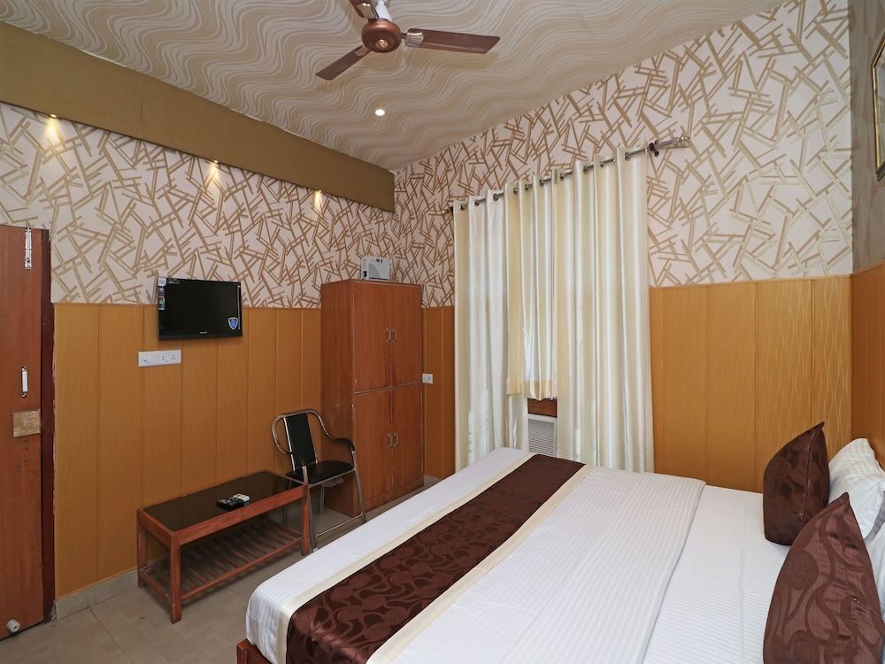 OYO 13234 Hotel Mahak Double or Twin Room 3