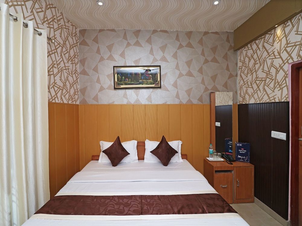 OYO 13234 Hotel Mahak Double or Twin Room 2