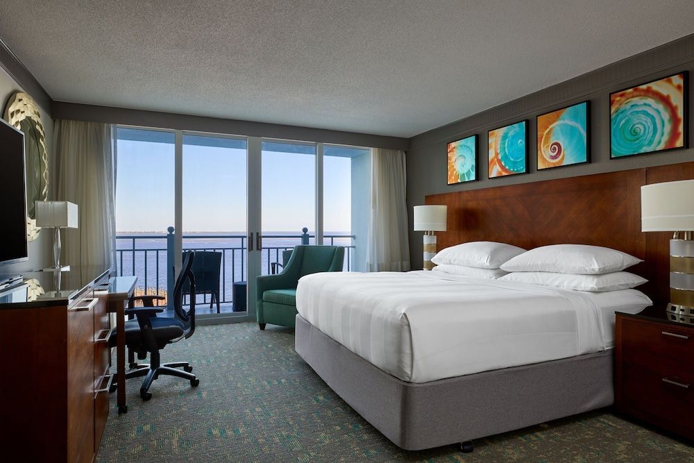 Room, 1 King Bed, Balcony (Guest room, Water view, Captiva Tower)