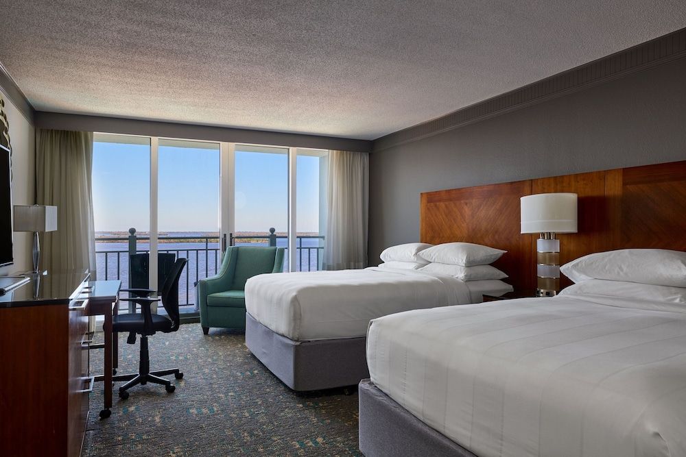 Room, 2 Queen Beds, Balcony (Mobility Accessible, Roll-in Shower)