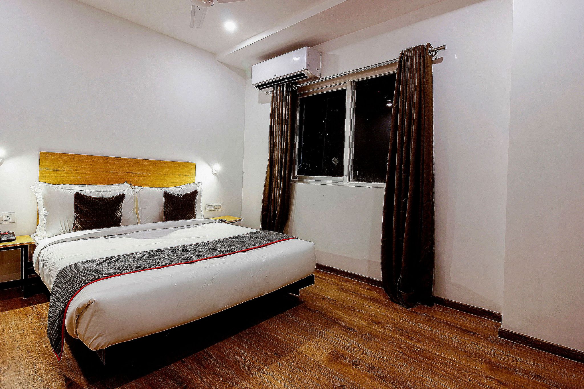 Super Townhouse RCC Elite Classic Room 6