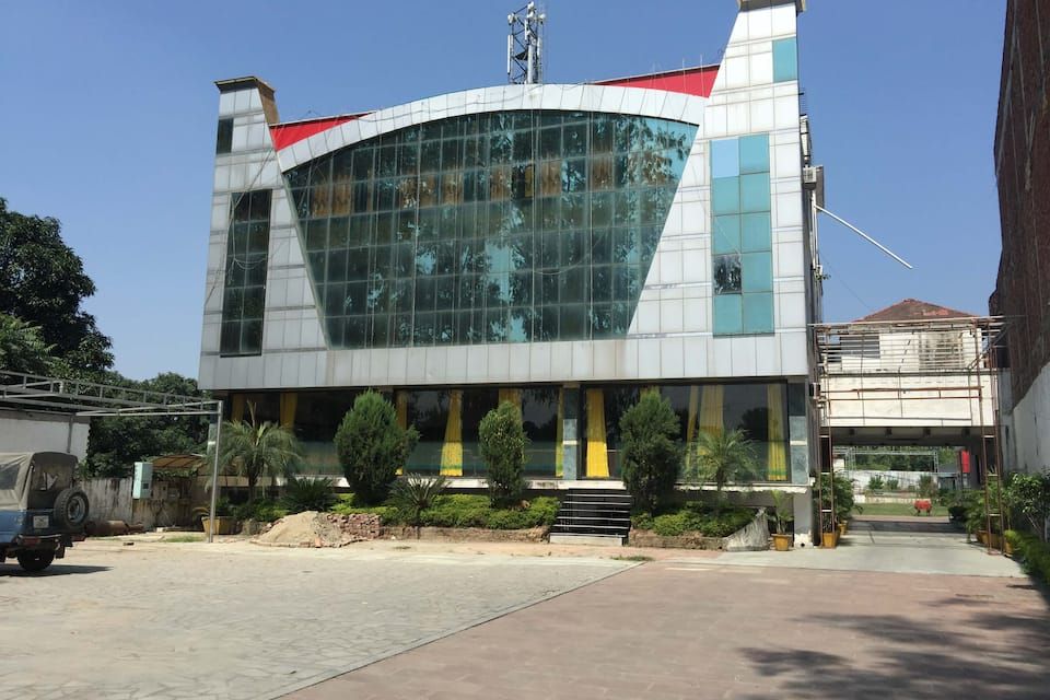 undefined Hotel Lee Kingston