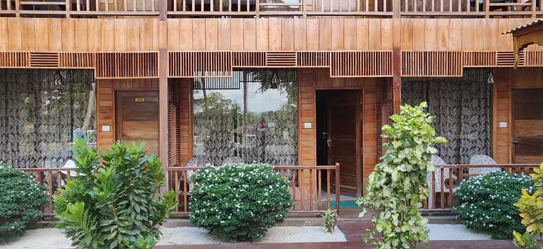 undefined Holiday N Holiday Beach Resort 8