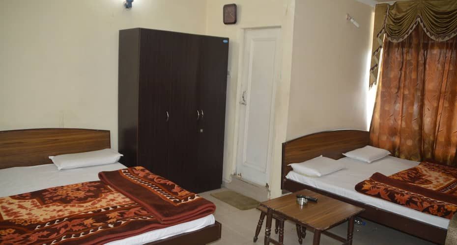 Family and Friend Room