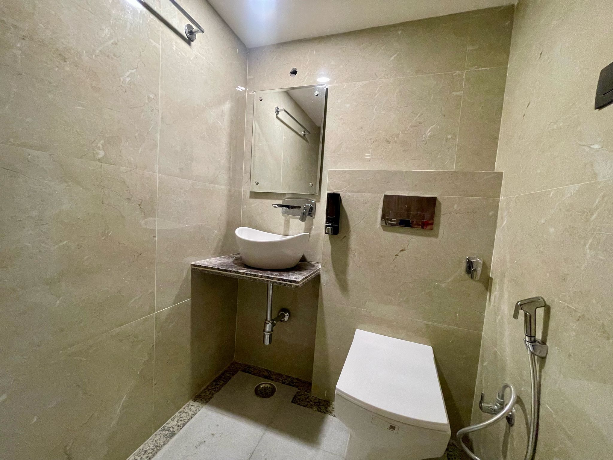 Hotel Himgiri Deluxe King Room 22