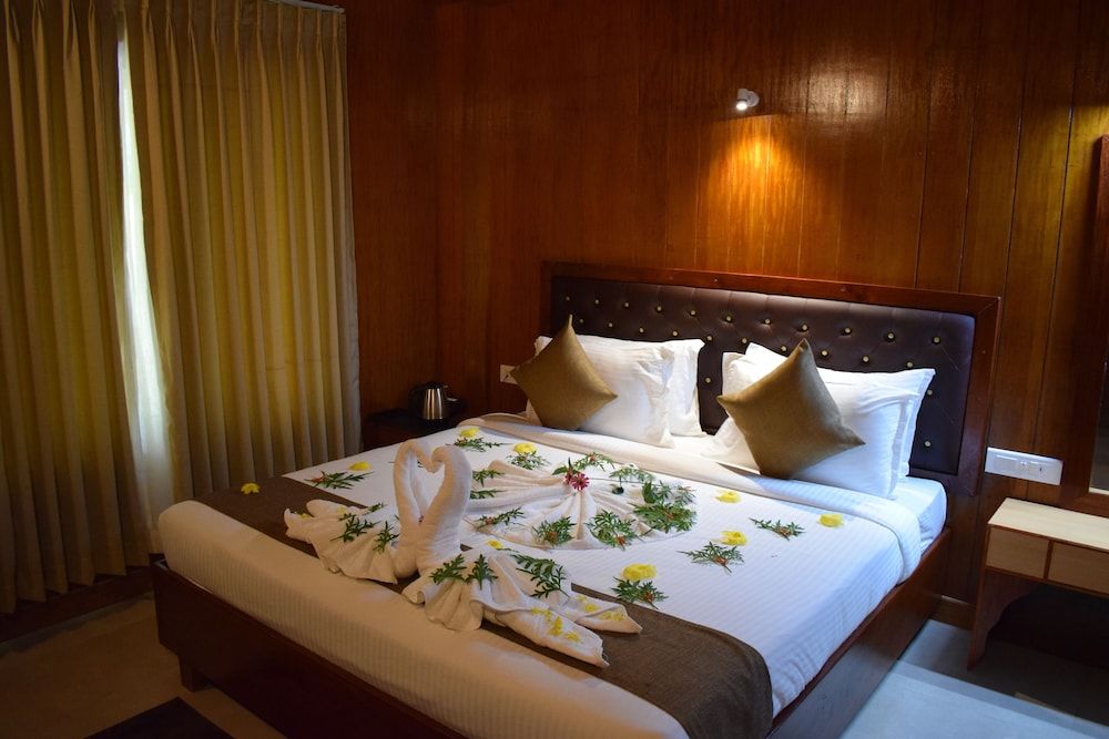 undefined Bowfin Resort 5