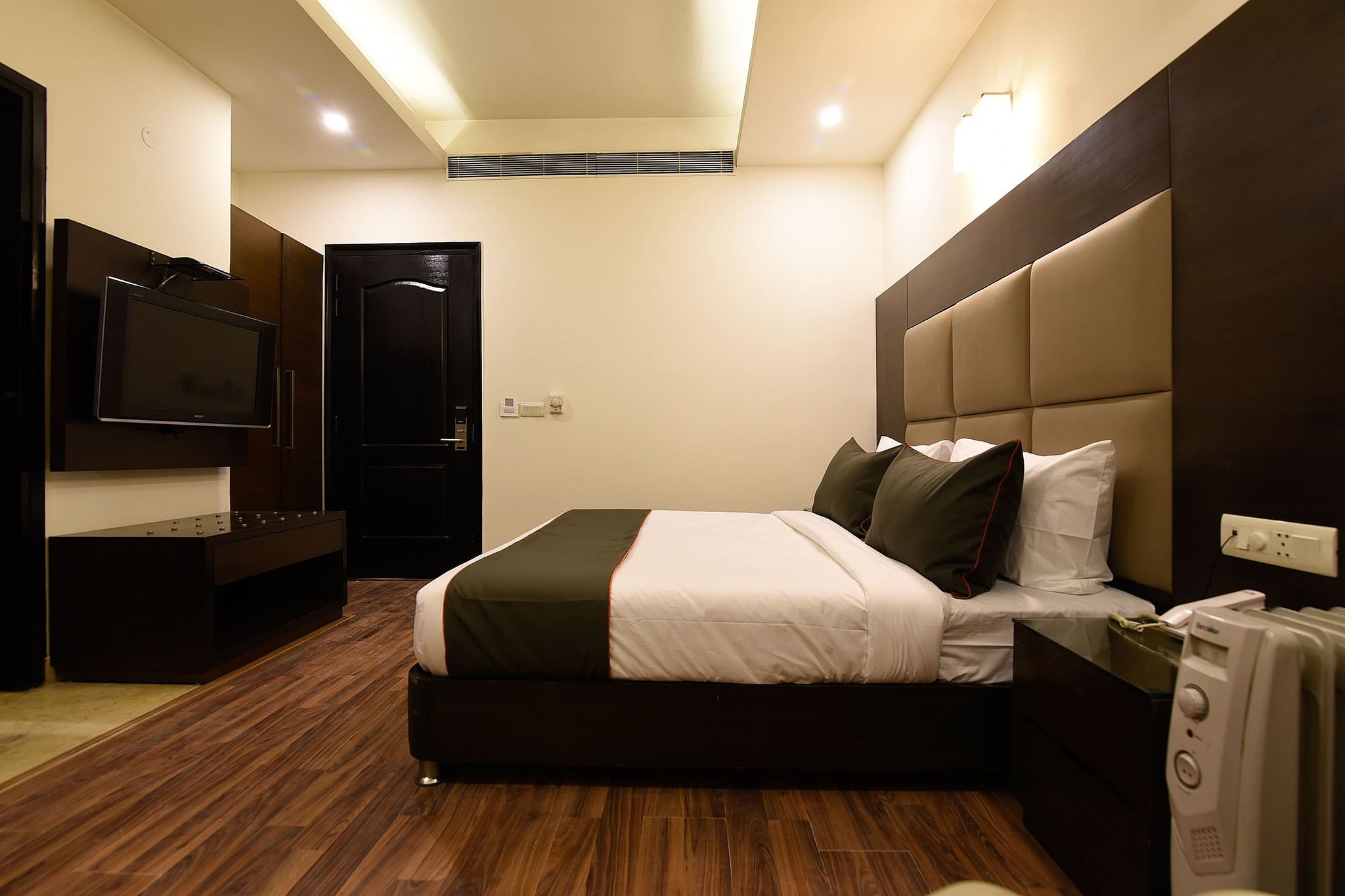 Hotel O Venkata Sai Sadan Mathrusree Nagar Classic 8