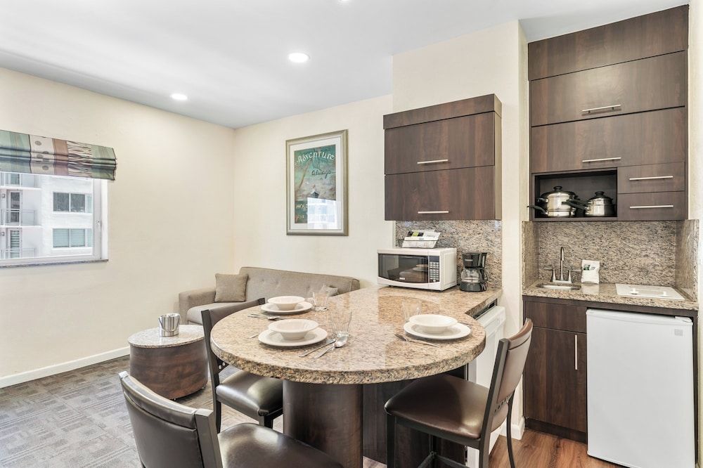 undefined Crystal Beach Suites Miami Oceanfront Hotel 9