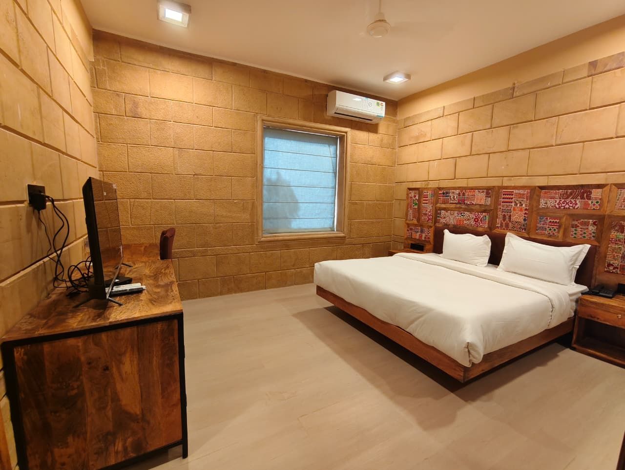 Hotel Grand Khalifa Deluxe room