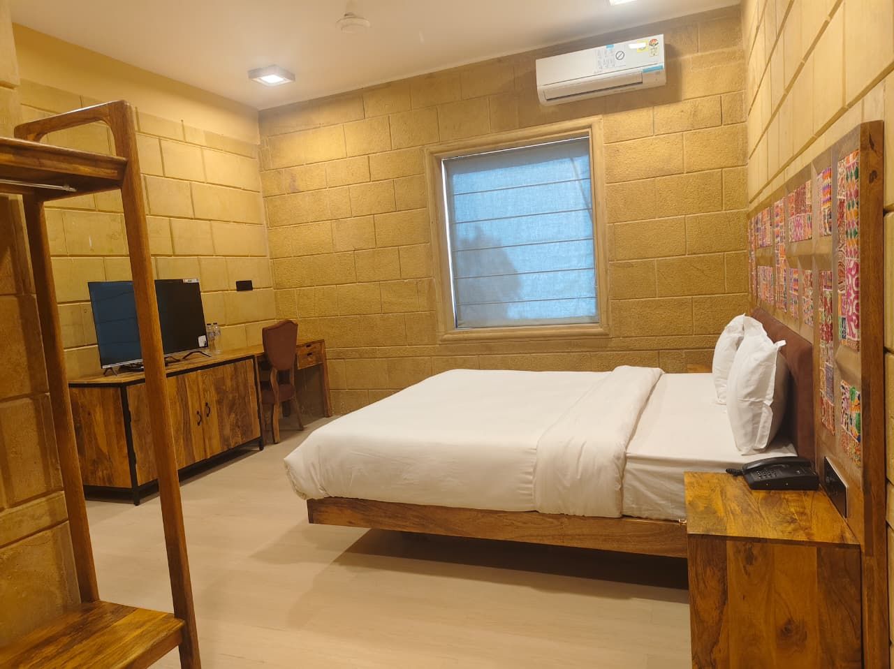 Hotel Grand Khalifa Deluxe room 4