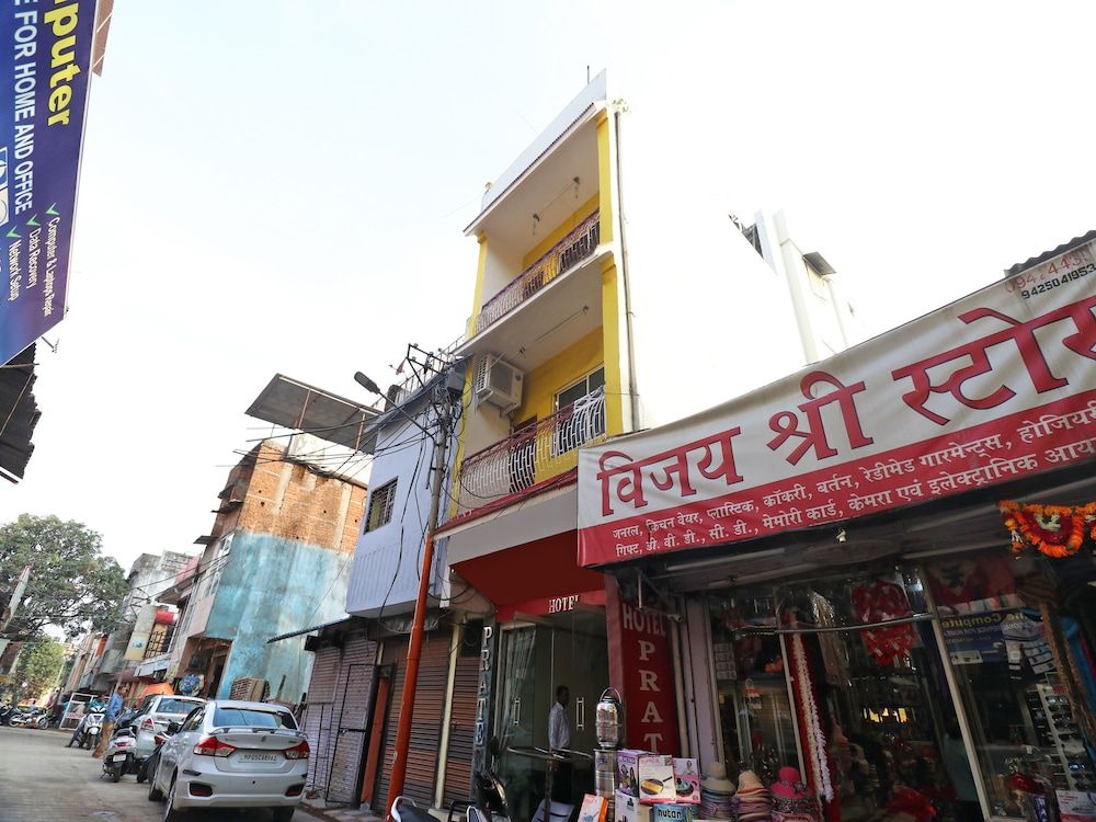 undefined OYO 22675 Hotel Prateek 4