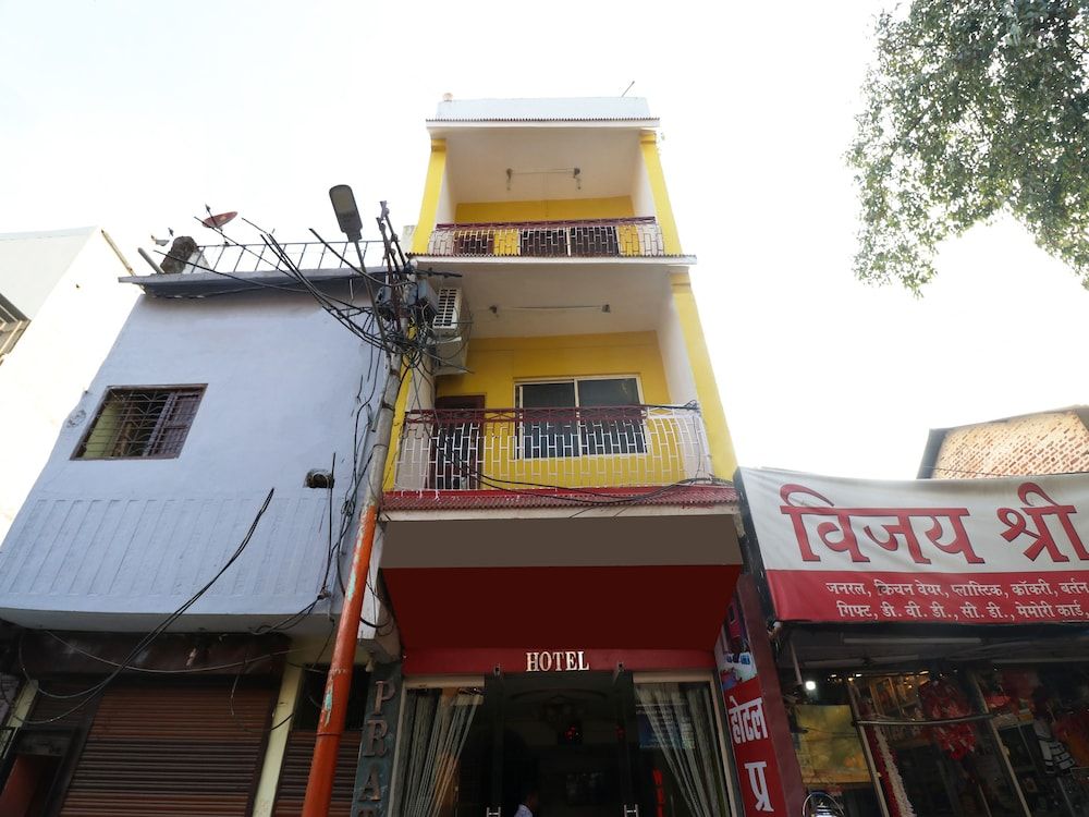 undefined OYO 22675 Hotel Prateek 5