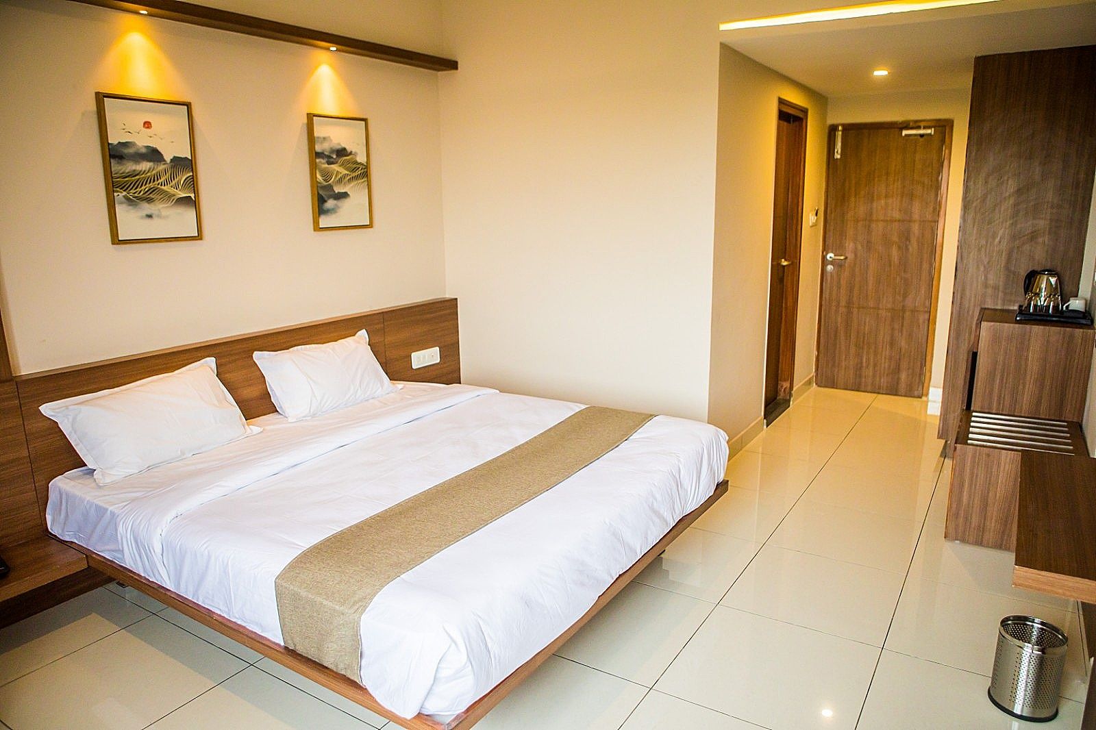 Samasth Palatial Deluxe Double 8