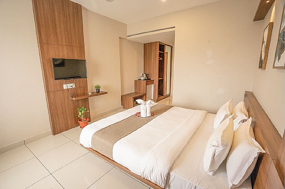 Samasth Palatial Deluxe Double 9