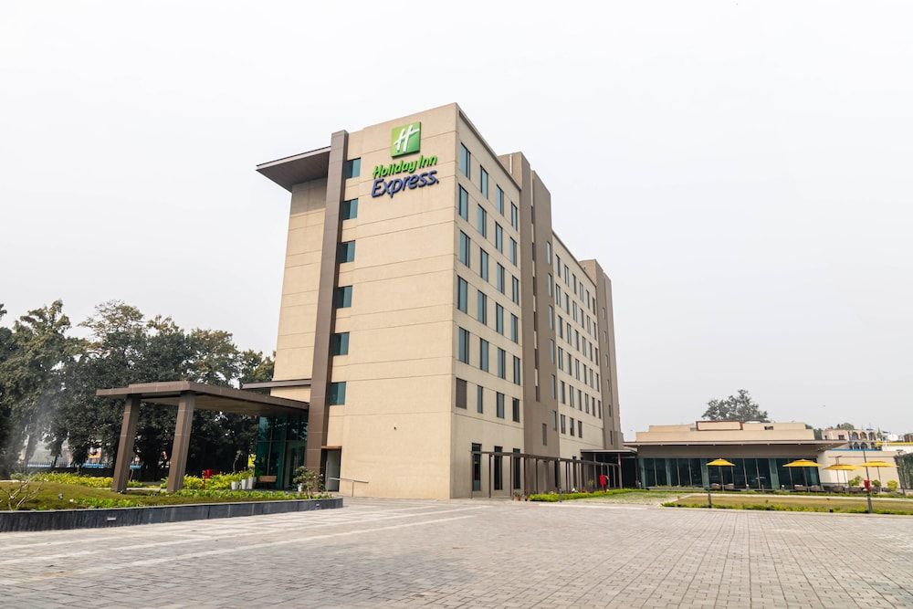 undefined Holiday Inn Express Kolkata Airport, an IHG Hotel 7