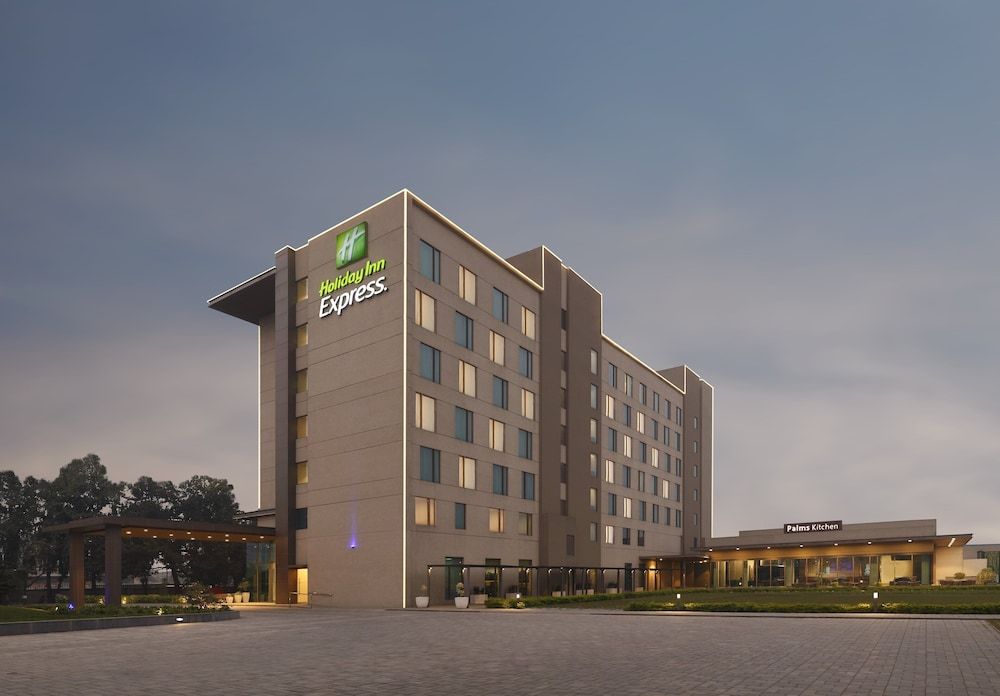 undefined Holiday Inn Express Kolkata Airport, an IHG Hotel 6