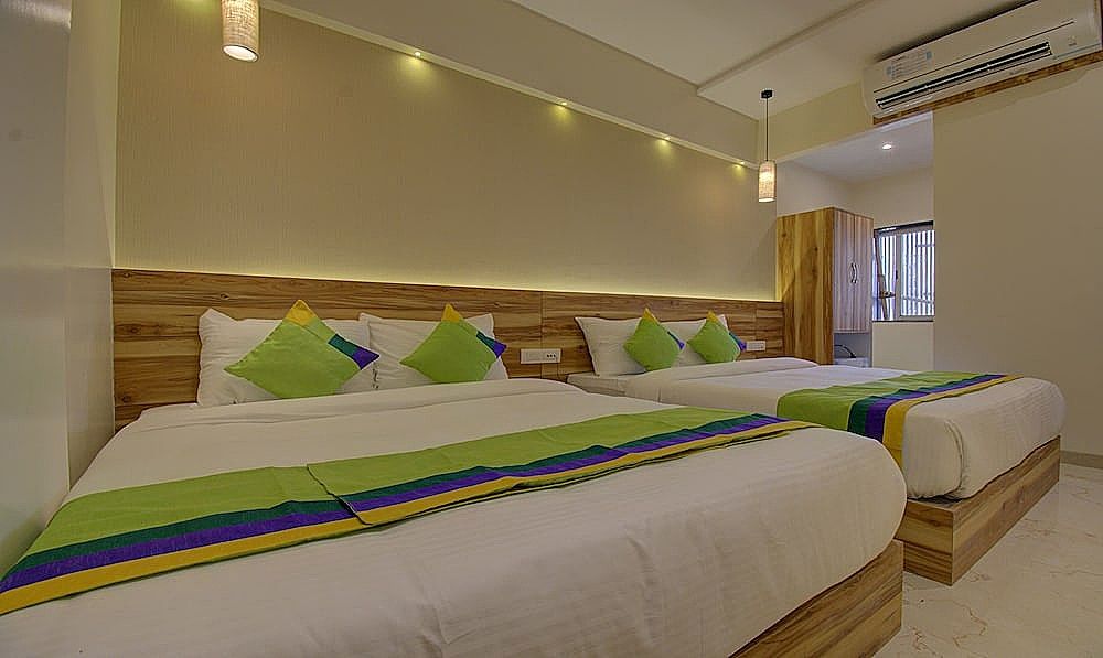 HOTEL AMISHA INTERNATIONAL Deluxe Room Twin Bed 2