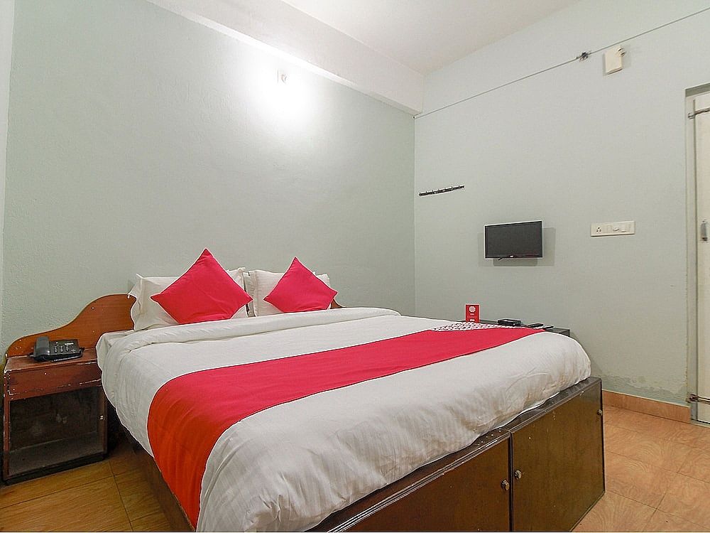 OYO 23107 Rasha Residency Double or Twin Room 3