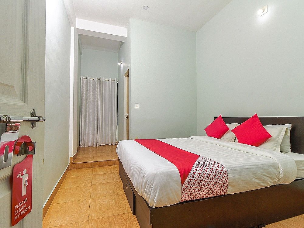 OYO 23107 Rasha Residency Double or Twin Room 4