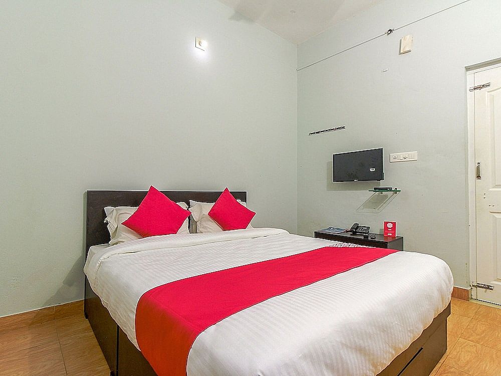 OYO 23107 Rasha Residency Double or Twin Room 2