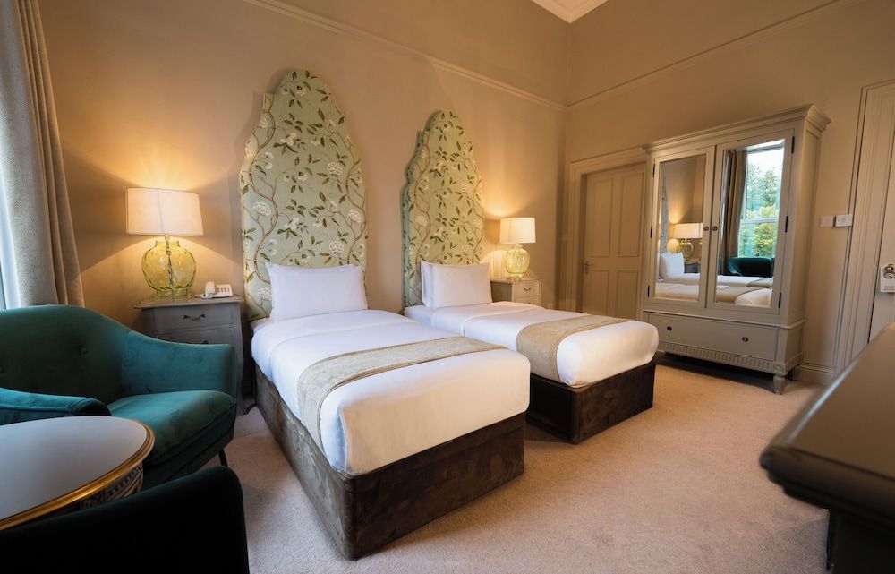 undefined Ariel House 4