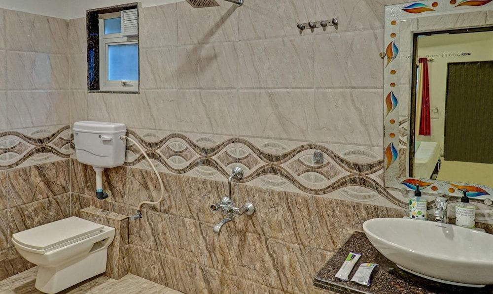 Deluxe Mountain View Room with Balcony
