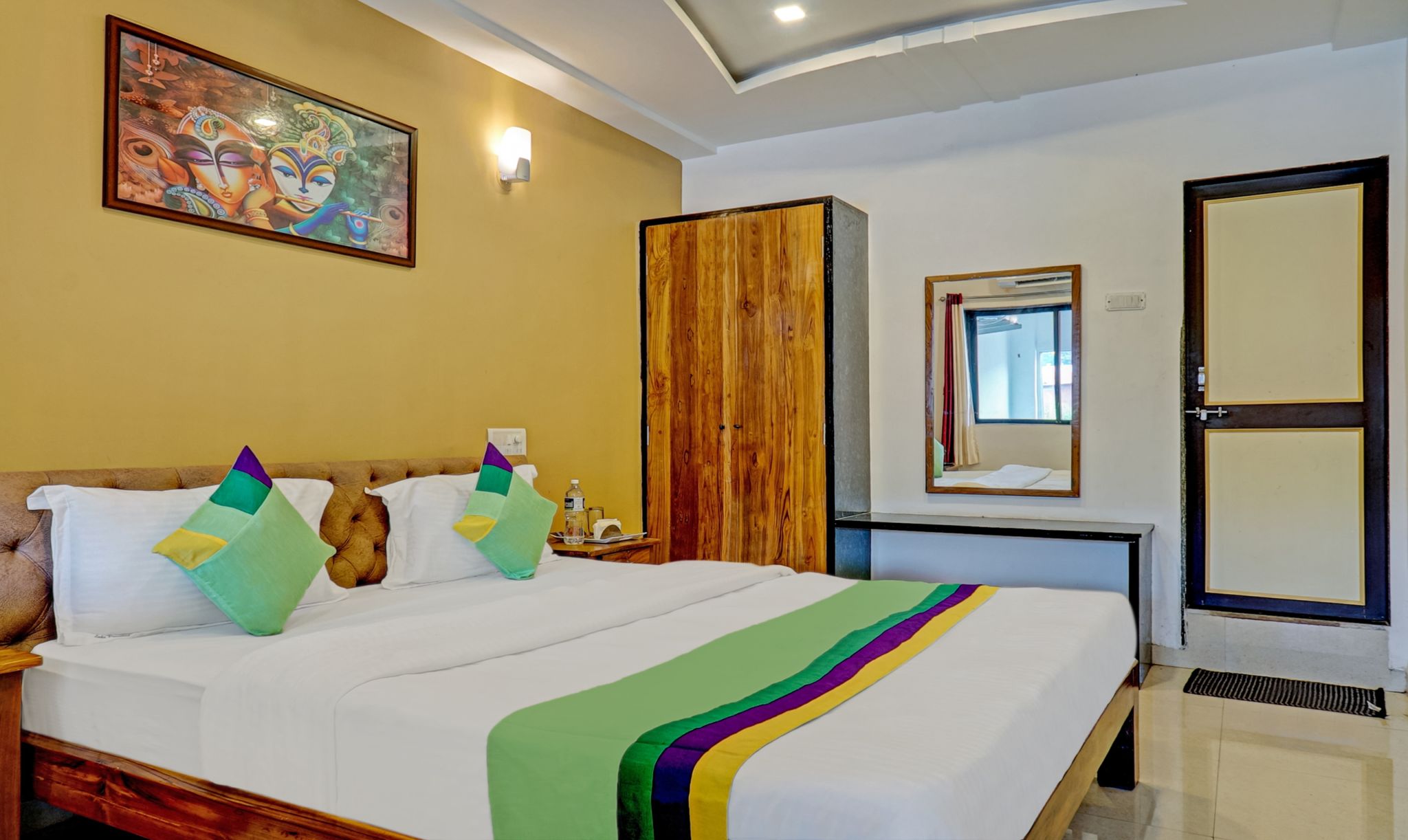 Hotel Lake Paradise Mahabaleshwar Deluxe room with balcony 4