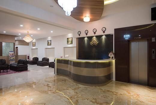 undefined East Avenue Hotel 3