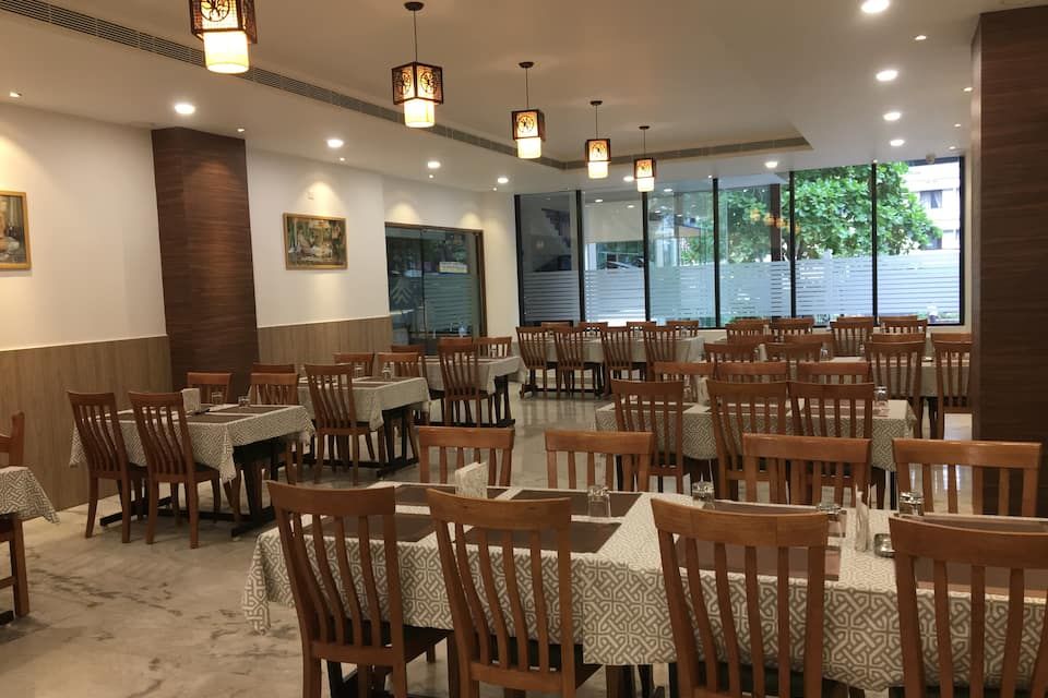 undefined East Avenue Hotel 5