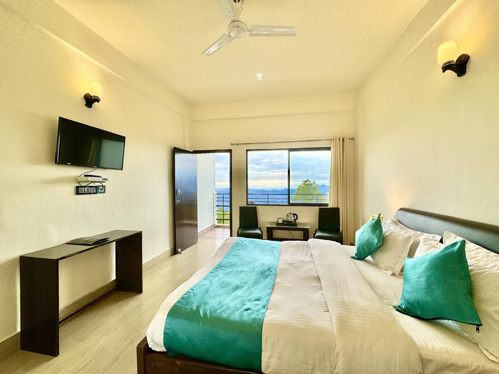 Periyar Herbal Resort Deluxe Room 3