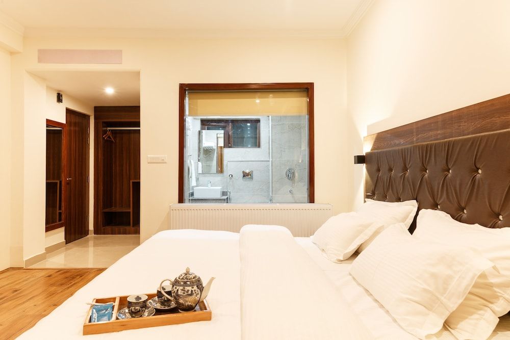 undefined Hotel Leh Plaza
